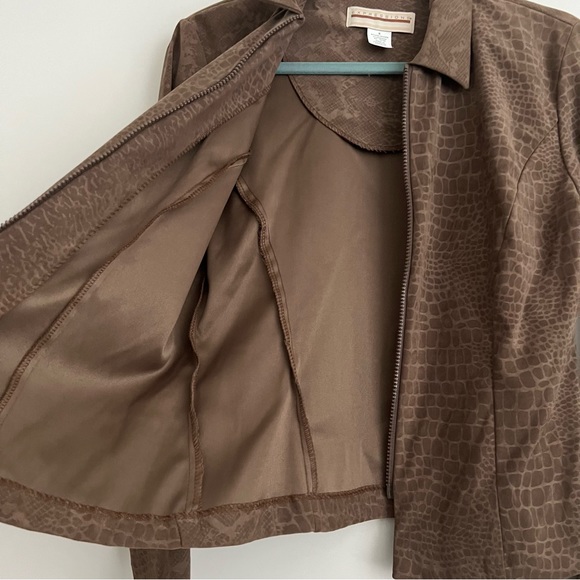 Vintage Expressions Faux Suede Crocodile Print 2 Piece Suit Size 6 - Picture 3 of 12